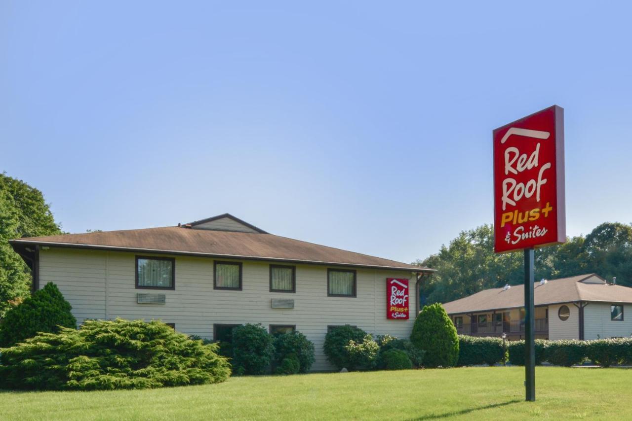 Red Roof Inn Plus+ & Suites Guilford Eksteriør bilde